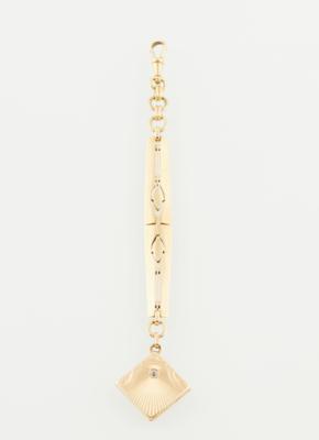 Chatelaine mit Medaillonanhänger und Diamant - Jewellery