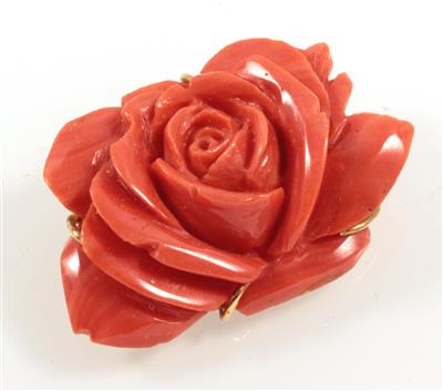 Korallenbrosche Rose - Jewellery