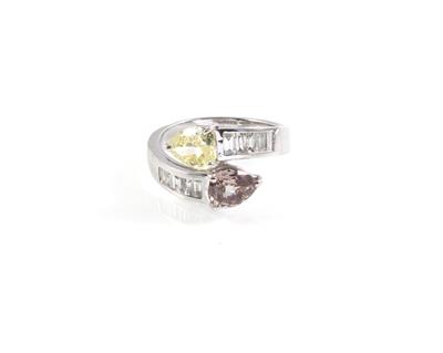 Fancy Diamond Ring - Gioielli