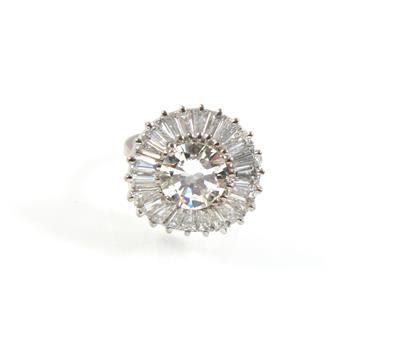 Diamantring zus. ca. 3,40 ct - Exklusive Diamanten und Farbsteine