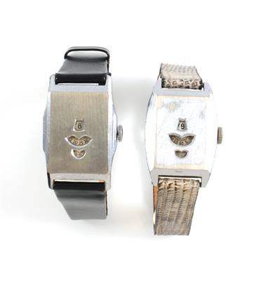 Drei digitale Armbanduhren - Schmuck - Uhrenschwerpunkt