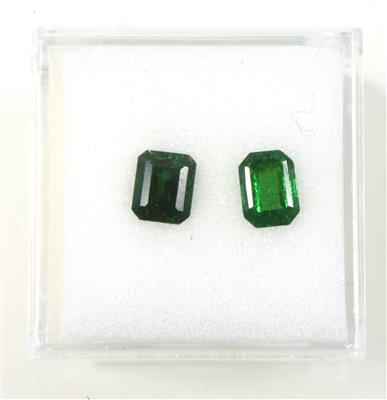 2 lose Tsavorite zus.1,88 ct - Exklusive Diamanten und Farbsteine