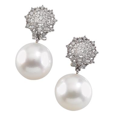 A pair of brilliant and cultured pearl ear pendants - Klenoty