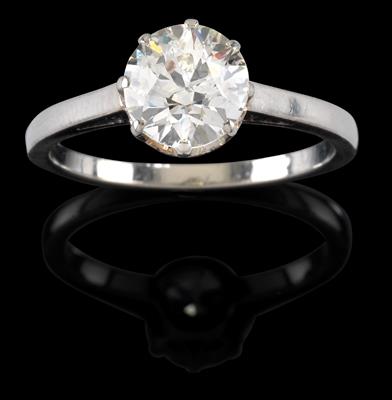 An old-cut brilliant solitaire c. 2.20 ct - Jewellery