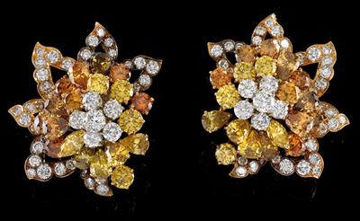 A pair of Massoni diamond ear clips total weight c. 25 ct - Klenoty