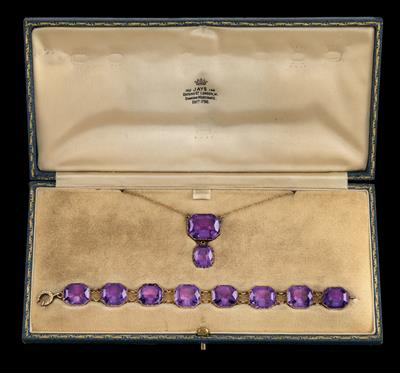 An amethyst jewellery set - Klenoty