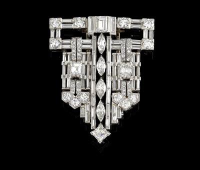 An Art Deco diamond brooch, total weight ca. 5 ct - Klenoty