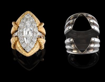 A diamond ring, total weight ca. 2,30 ct - Jewellery