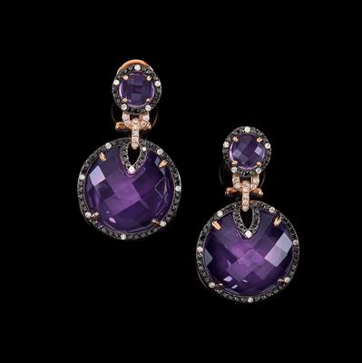 A pair of diamond and amethyst ear pendants - Klenoty