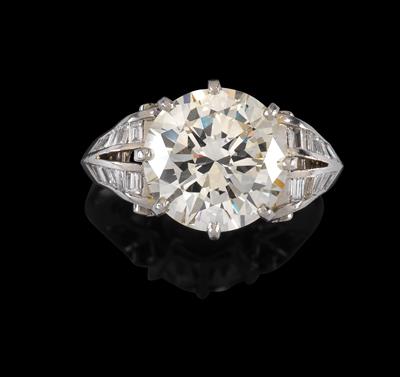 A diamond ring total weight c. 6.70 ct - Jewellery