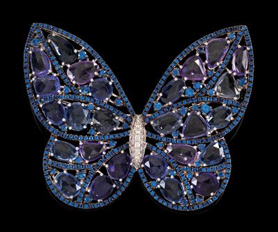 A sapphire pendant in the shape of a butterfly - Klenoty