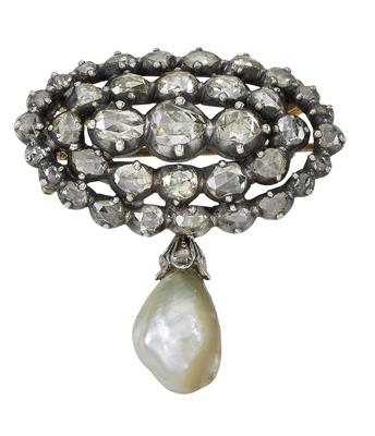 An Oriental pearl and diamond brooch - Klenoty