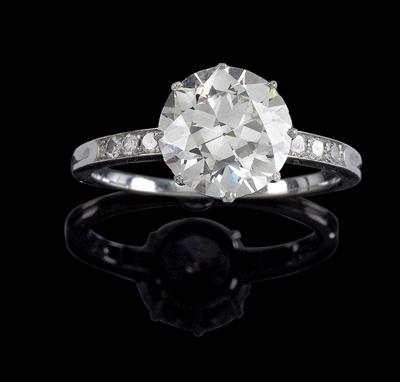 An old-cut brilliant ring c. 2.70 ct - Jewellery