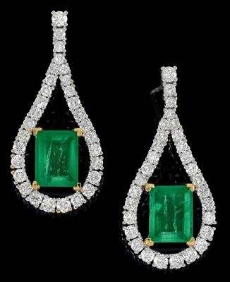 A pair of brilliant and emerald ear pendants - Klenoty