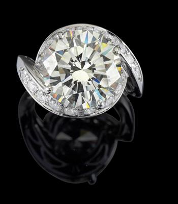 A brilliant ring total weight c. 7.52 ct - Gioielli