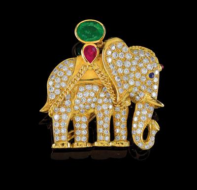 An elephant brooch - Jewellery