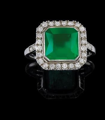 A Siess & Söhne emerald and diamond ring - Klenoty