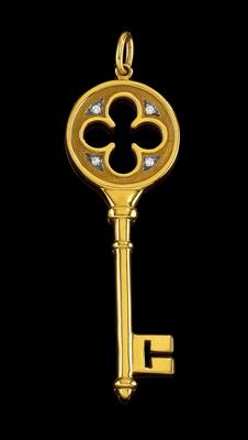 A Tiffany & Co key pendant - Jewellery
