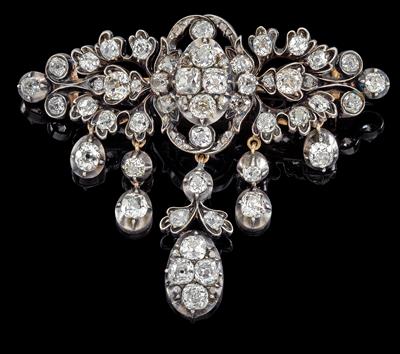 An old-cut diamond brooch, total weight c. 4.50 ct - Jewellery