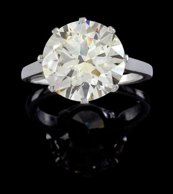 A brilliant solitaire 7.05 ct - Jewellery