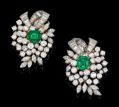 A pair of diamond and emerald ear clips - Klenoty