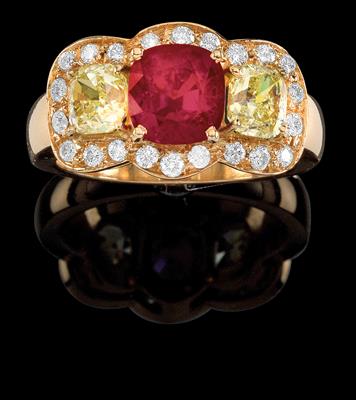 Ring mit unbehandeltem Winza Rubin 2,02 ct und Natural Fancy Intense Yellow Diamanten - Juwelen