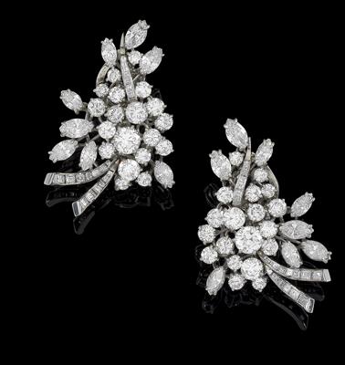 A pair of brilliant and diamond ear clips, total weight ca. 11 ct - Klenoty