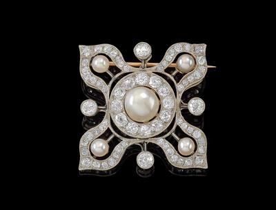 A diamond, Oriental pearl and cultured pearl brooch - Jewellery