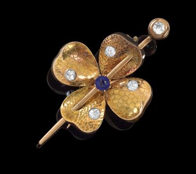 A diamond brooch in the shape of a clover leaf - Klenoty