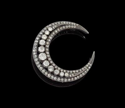 A diamond brooch ‘moon’ total weight c. 2.60 ct - Gioielli