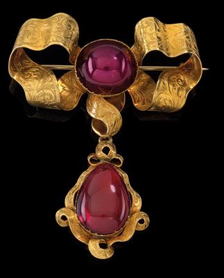 A garnet brooch - Klenoty