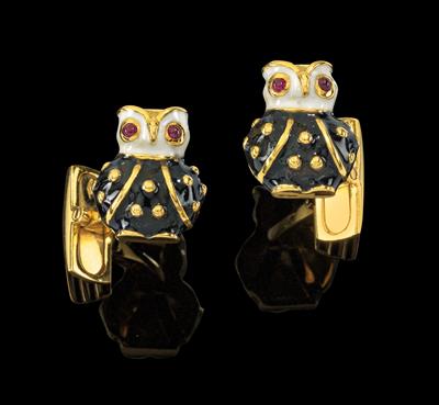 A pair of cufflinks in the shape of owls - Klenoty