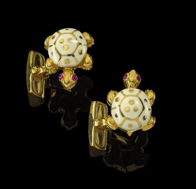 A pair of cufflinks in the shape of a tortoise - Klenoty