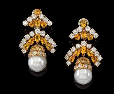 A pair of Moroni brilliant and sapphire ear clips - Jewellery