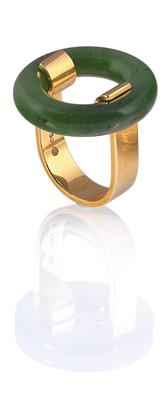 Friedrich Becker nephrite ring - Friedrich Becker - gold, stainless steel, kinetics