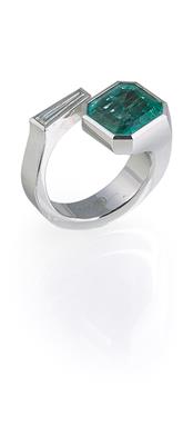 Friedrich Becker emerald ring ca. 2,80 ct - Friedrich Becker - gold, stainless steel, kinetics