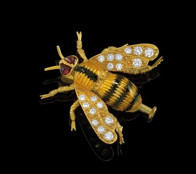 A Boucheron brilliant brooch in the shape of a bee total weight c. 0.40 ct - Klenoty