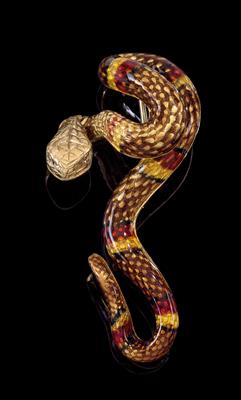 A snake brooch - Jewellery