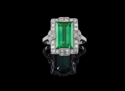 A diamond and tourmaline ring - Gioielli