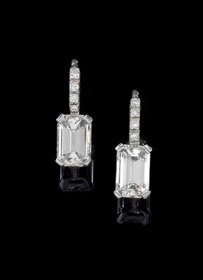 A pair of diamond earrings, total weight c. 3.70 ct - Klenoty