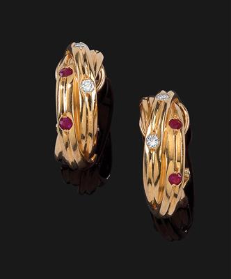 A pair of Trinity ear clips by Cartier - Gioielli