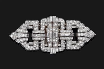 A diamond brooch, total weight c. 6 ct - Gioielli