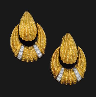 A pair of brilliant ear clips by Van Cleef & Arpels total weight c. 1 ct - Klenoty