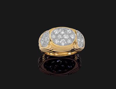 A brilliant ring by Van Cleef & Arpels total weight c. 2.70 ct - Jewellery