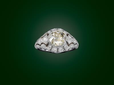 A diamond ring total weight c. 2.96 ct - Jewellery