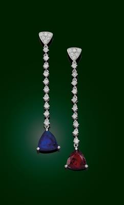 A pair of tanzanite and garnet ear pendants - Klenoty