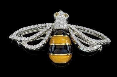 A diamond brooch in the shape of a bee total weight c. 1.80 ct - Klenoty