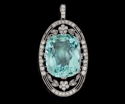 A diamond and aquamarine pendant - Jewellery