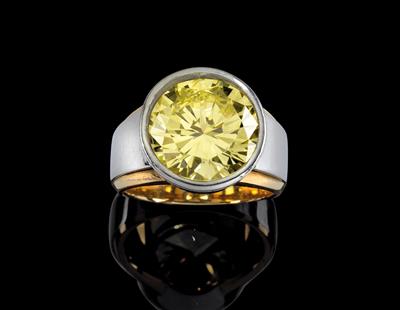 Fancy Light Yellow Natural Color Diamond 5,62 ct Brillantsolitär - Juwelen