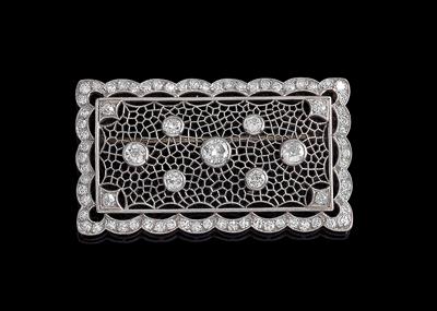 A diamond brooch total weight c. 2 ct - Jewellery